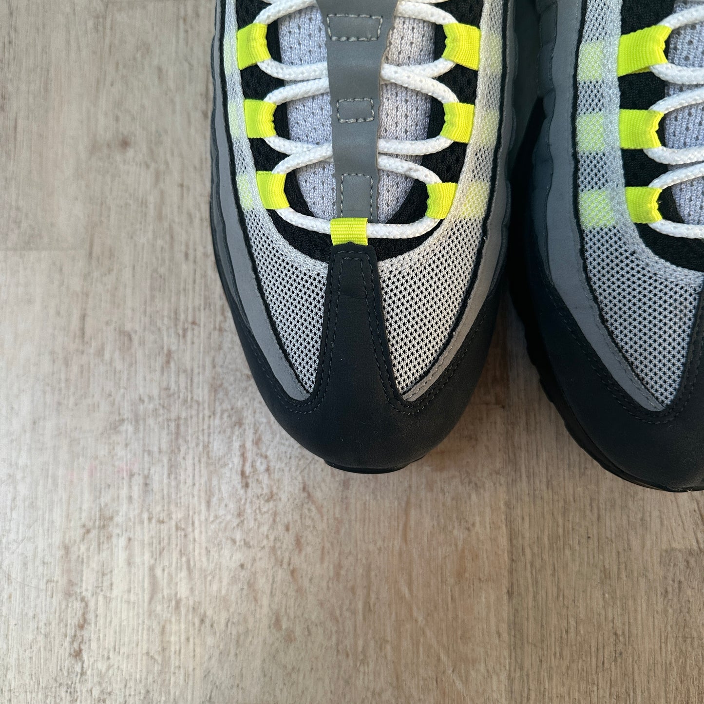 Nike Air Max 95 - Neon 2020 - UK7.5