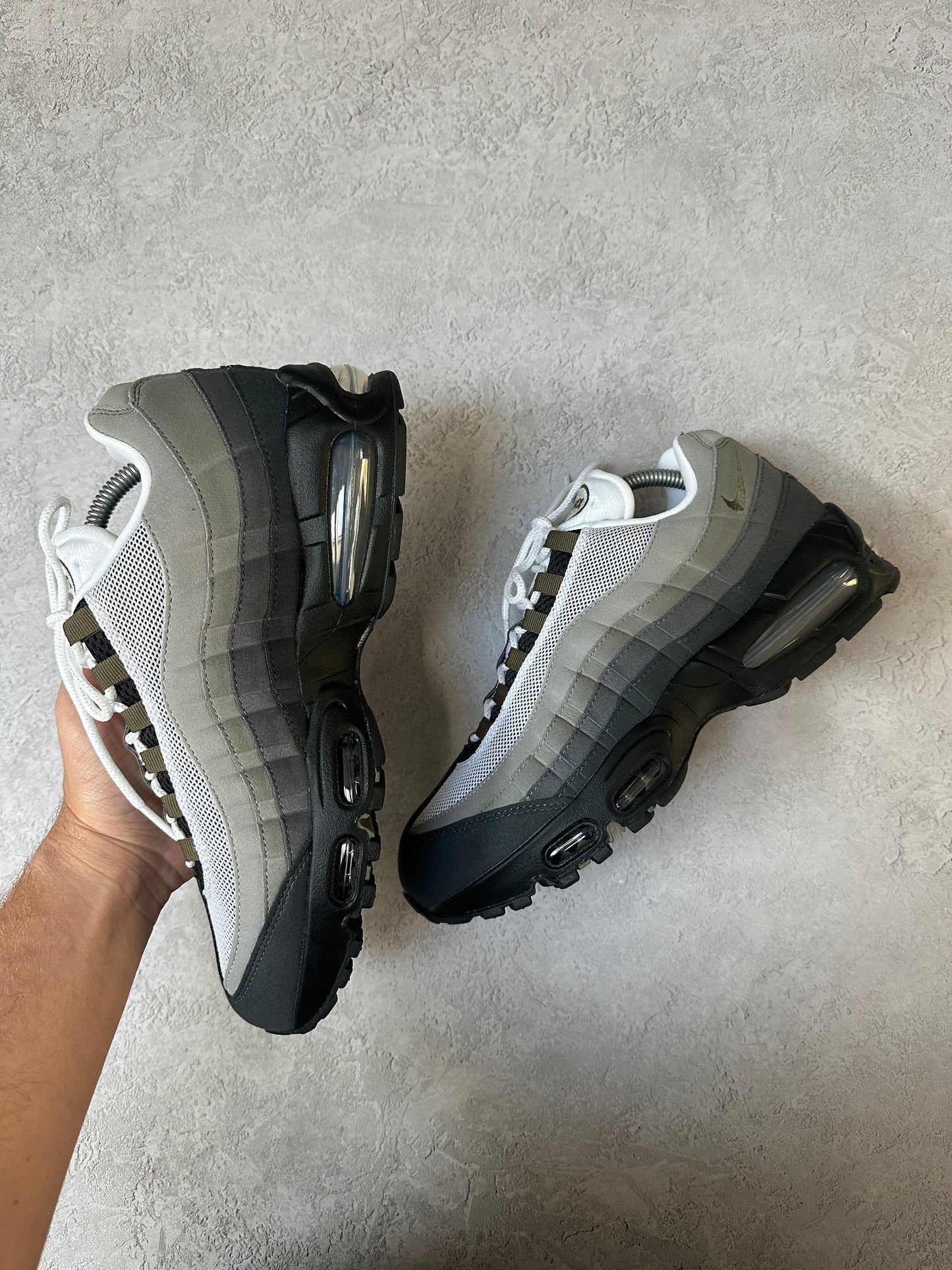 Nike Air Max 95 - Medium Olive - UK8