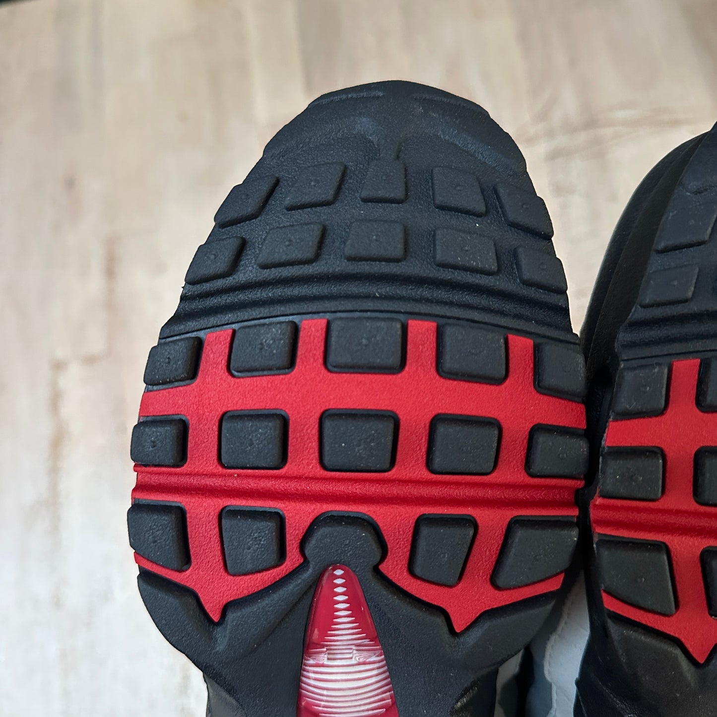 Nike Air Max 95 - Liverpool FC - UK7