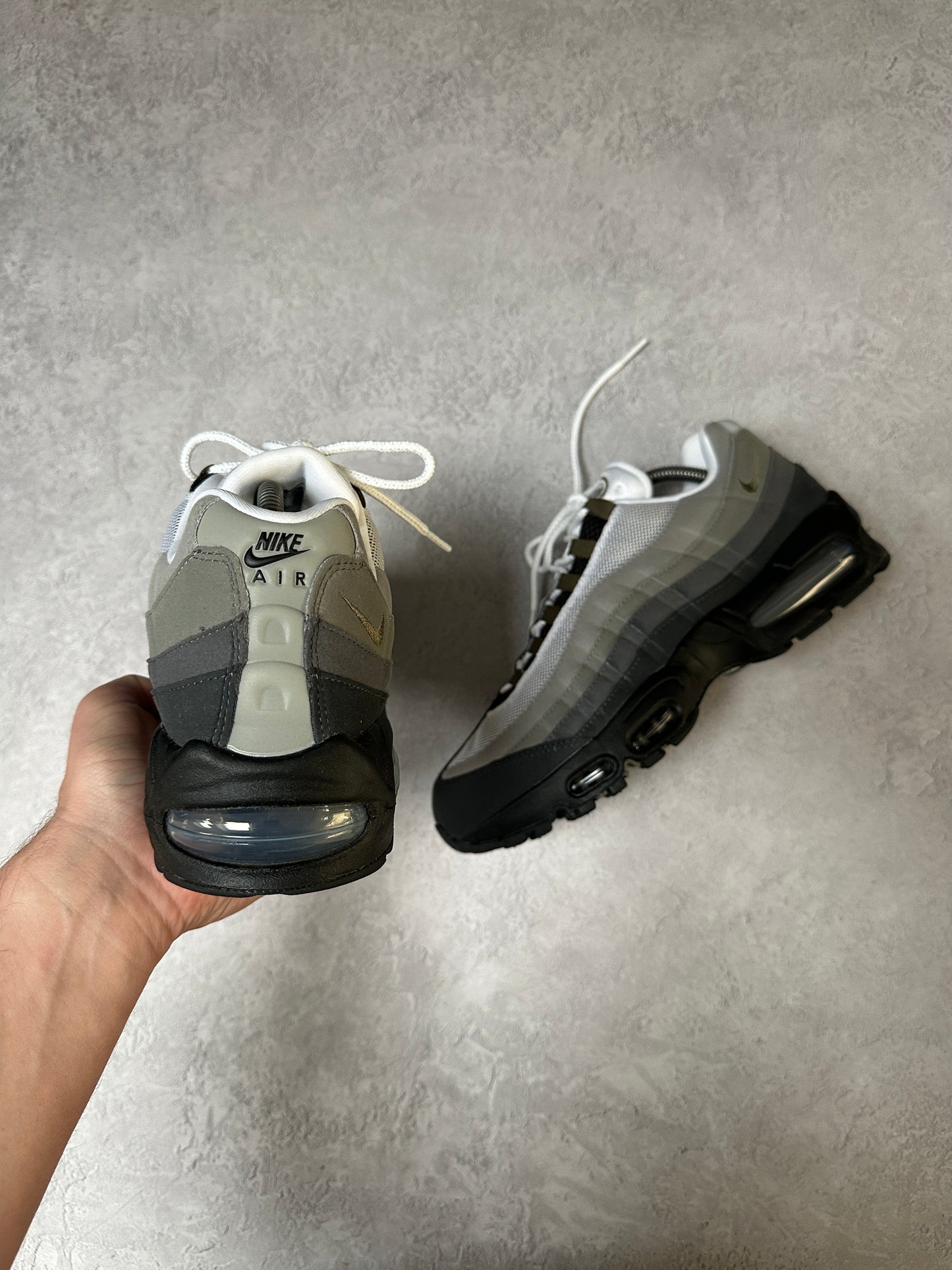 Nike Air Max 95 - Medium Olive - UK8.5