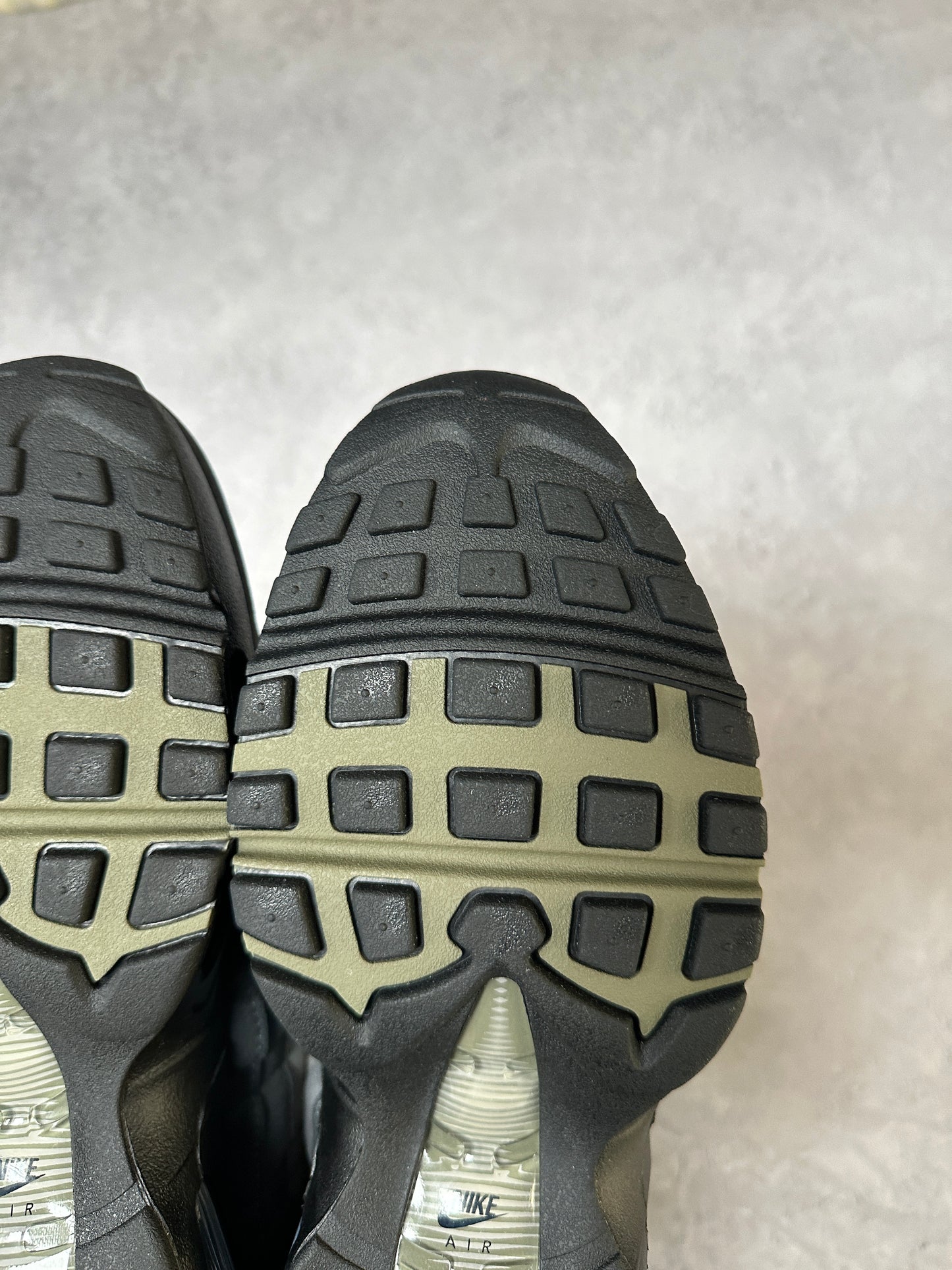 Nike Air Max 95 - Medium Olive - UK8