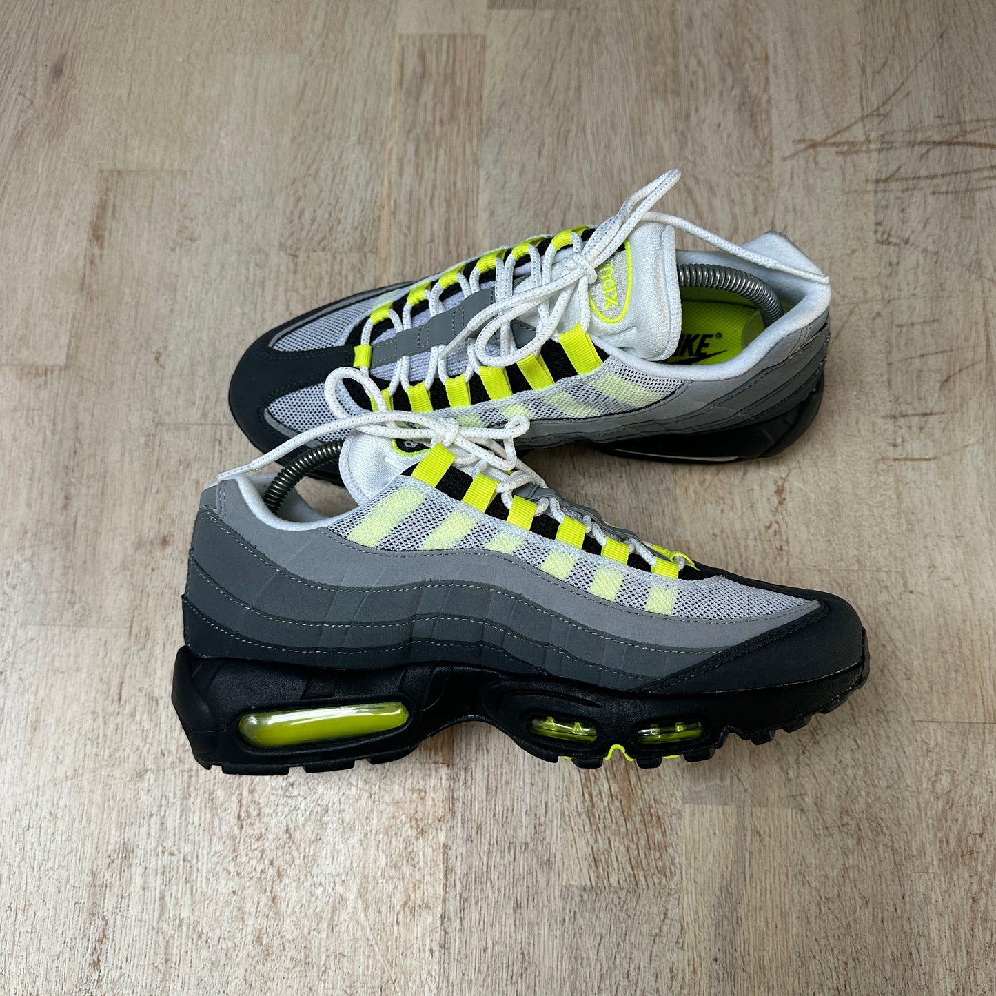 Nike Air Max 95 - Neon 2020 - UK7.5