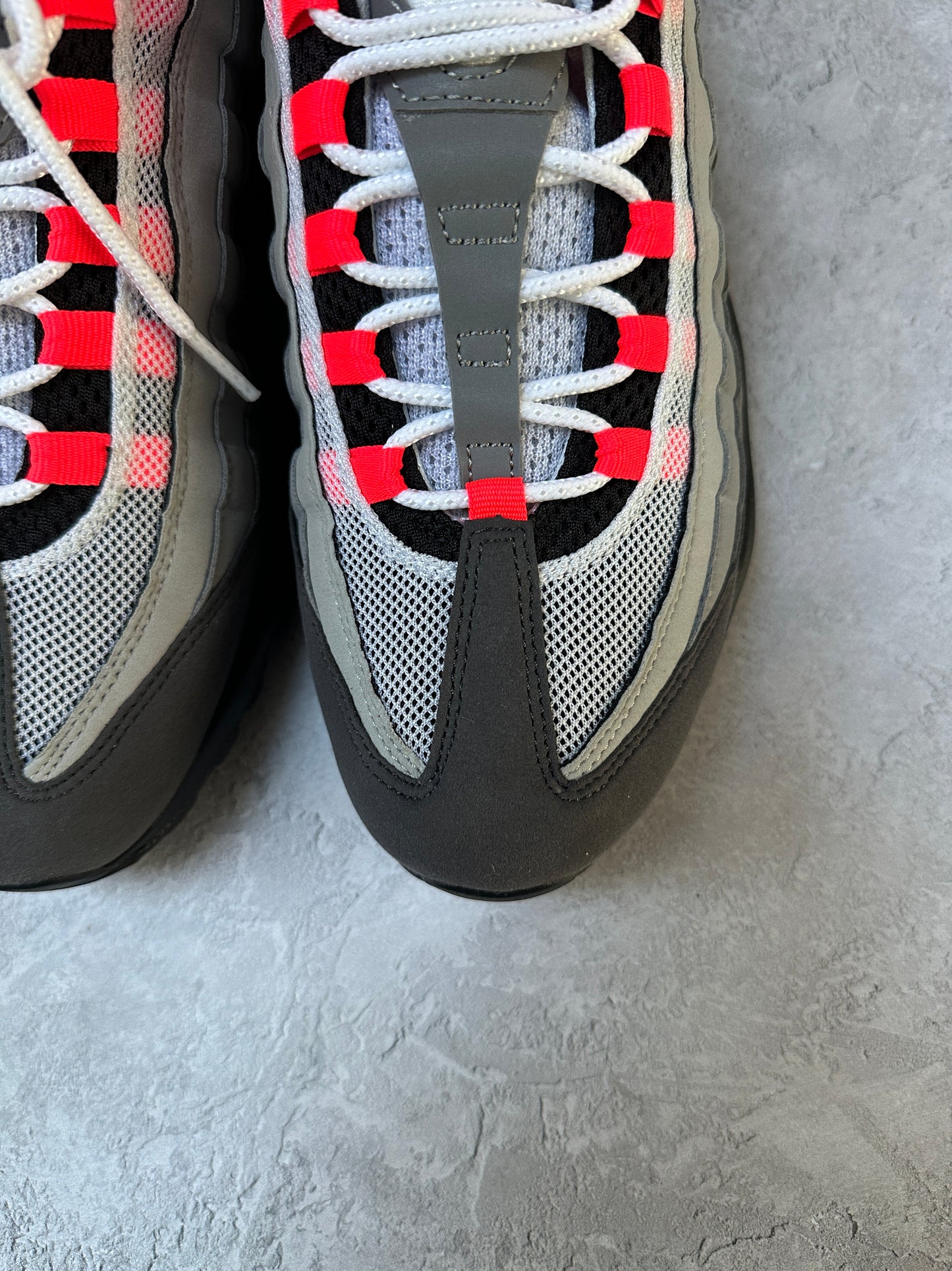 Nike Air Max 95 - Solar Red - UK9