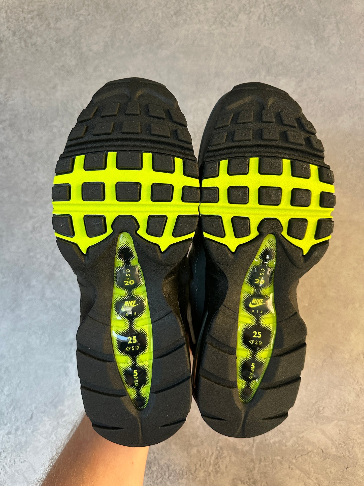 Nike Air Max 95 - Neon 2025 - UK7