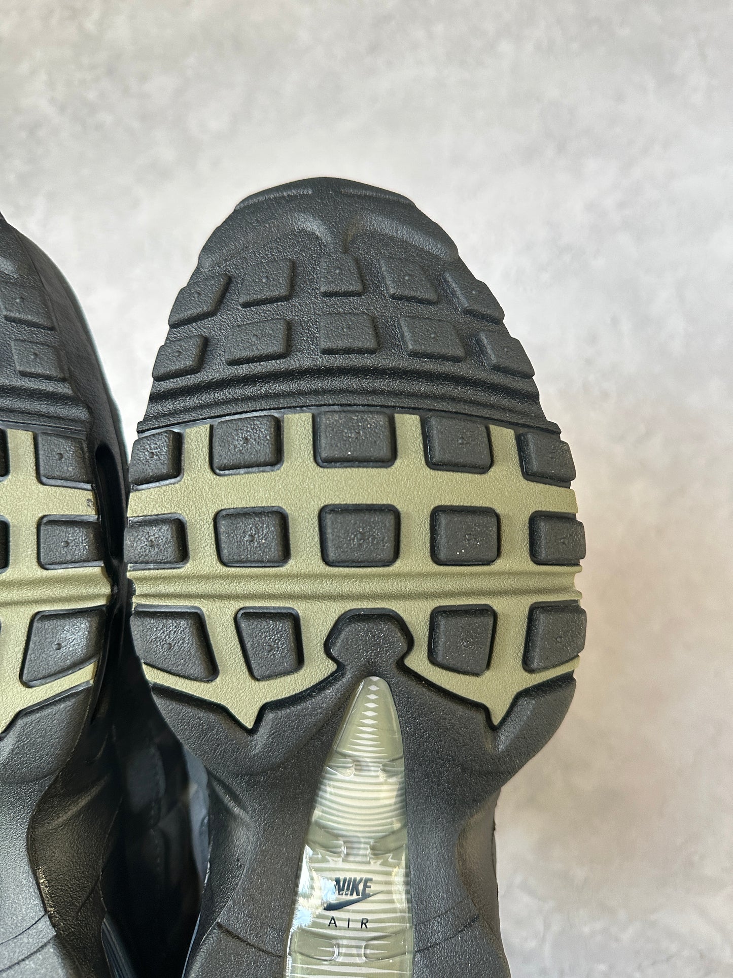 Nike Air Max 95 - Medium Olive - UK8
