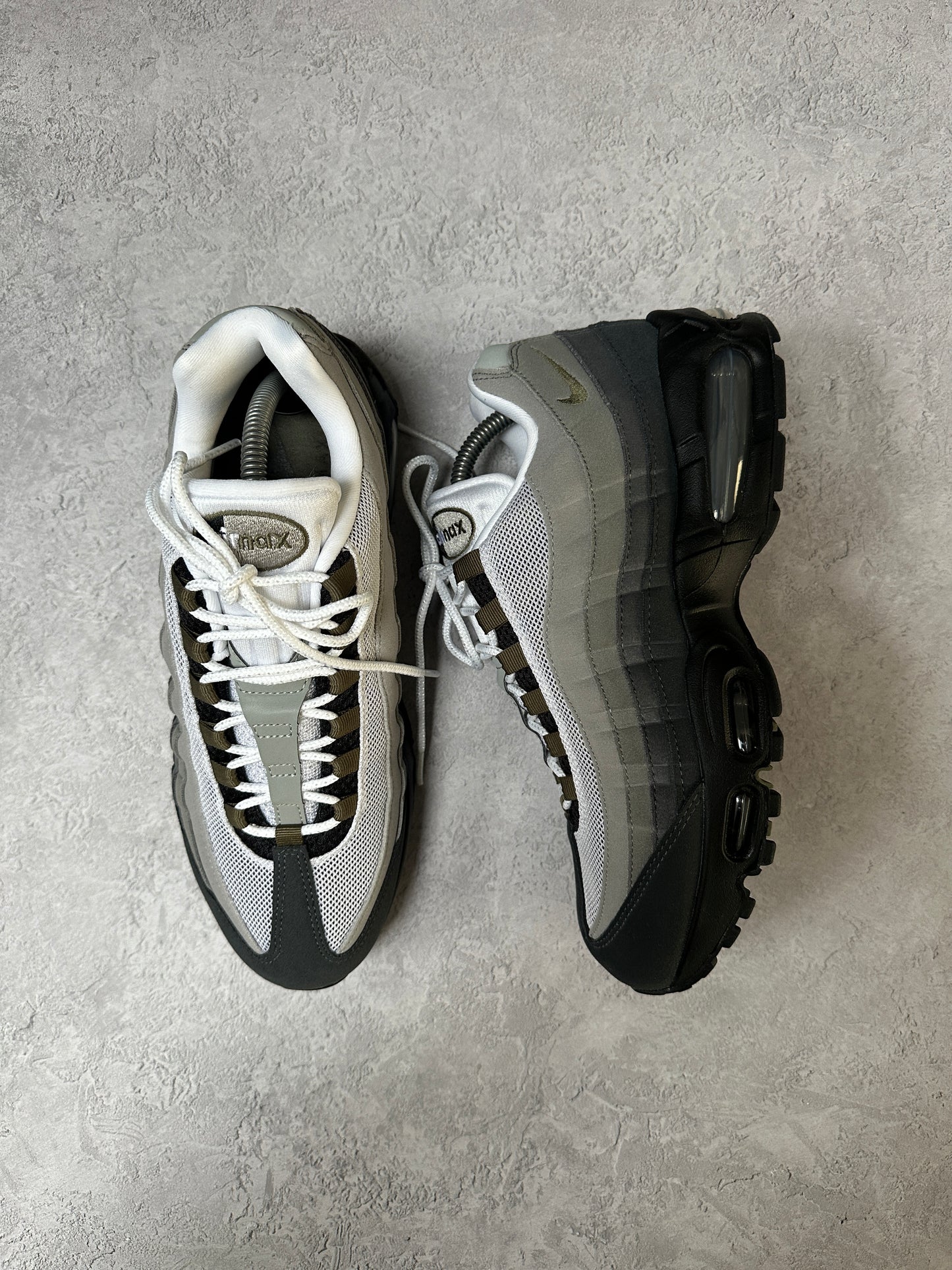 Nike Air Max 95 - Medium Olive - UK8