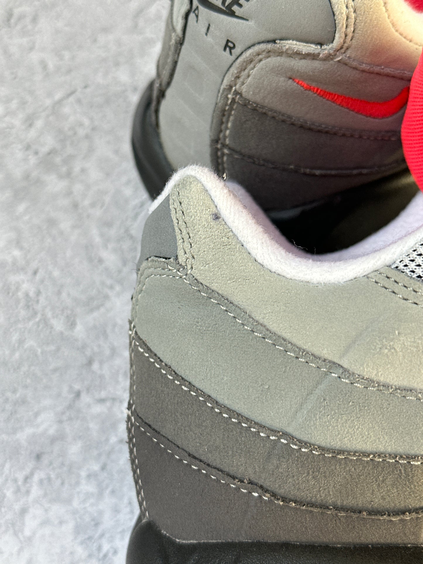 Nike Air Max 95 - Solar Red 2018 - UK9.5