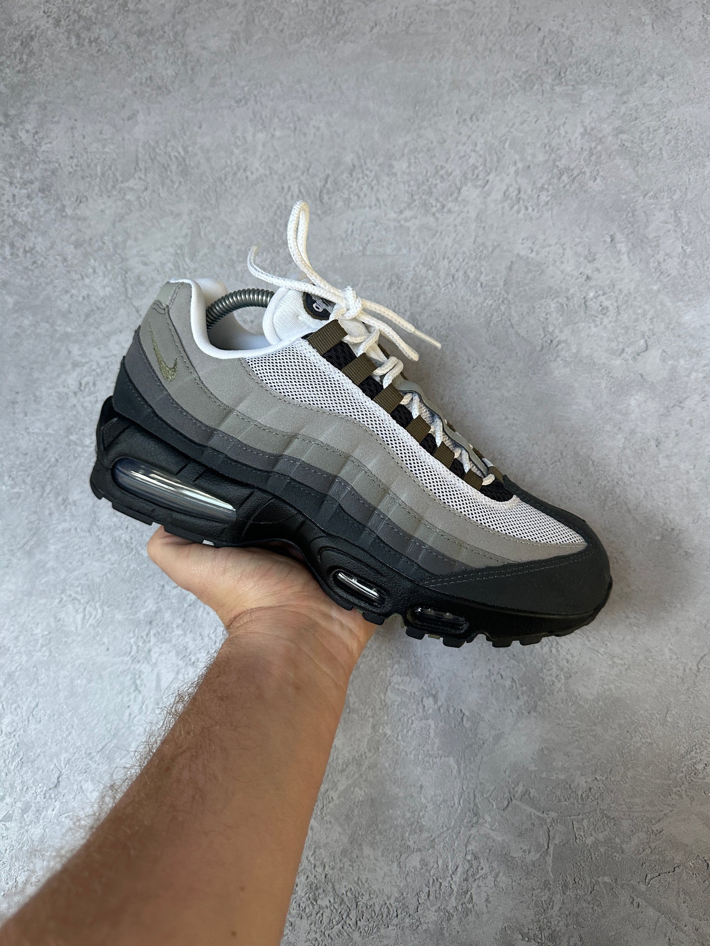 Nike Air Max 95 - Medium Olive - UK7.5