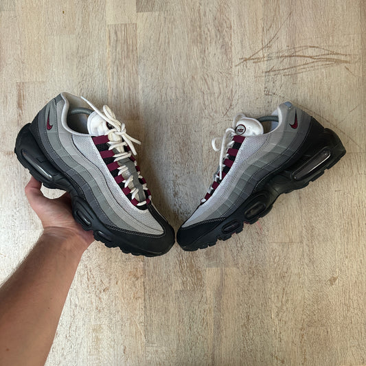 Nike Air Max 95 - Dark Beetroot - UK8.5