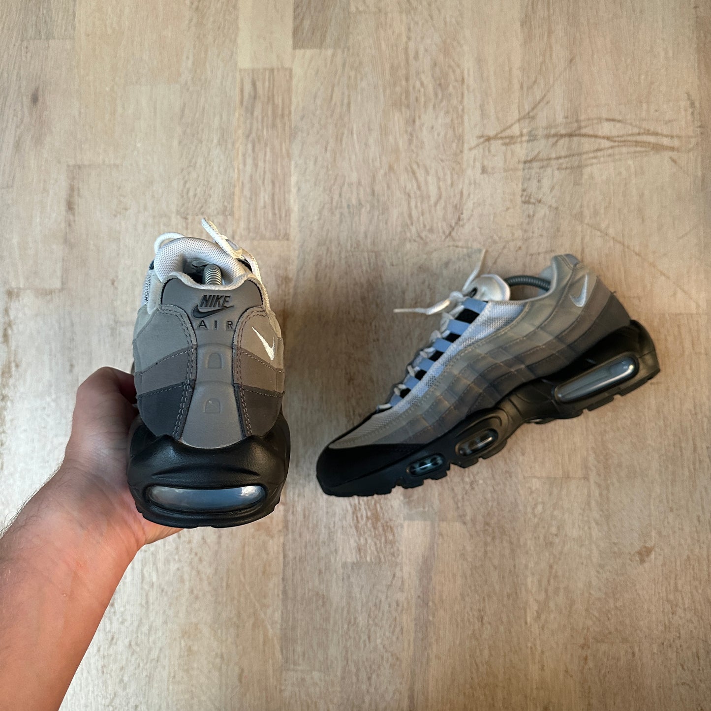 Nike Air Max 95 - Aluminum - UK9