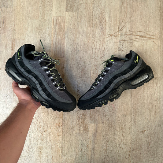Nike Air Max 95 - Pure Black / Cool Grey - UK9