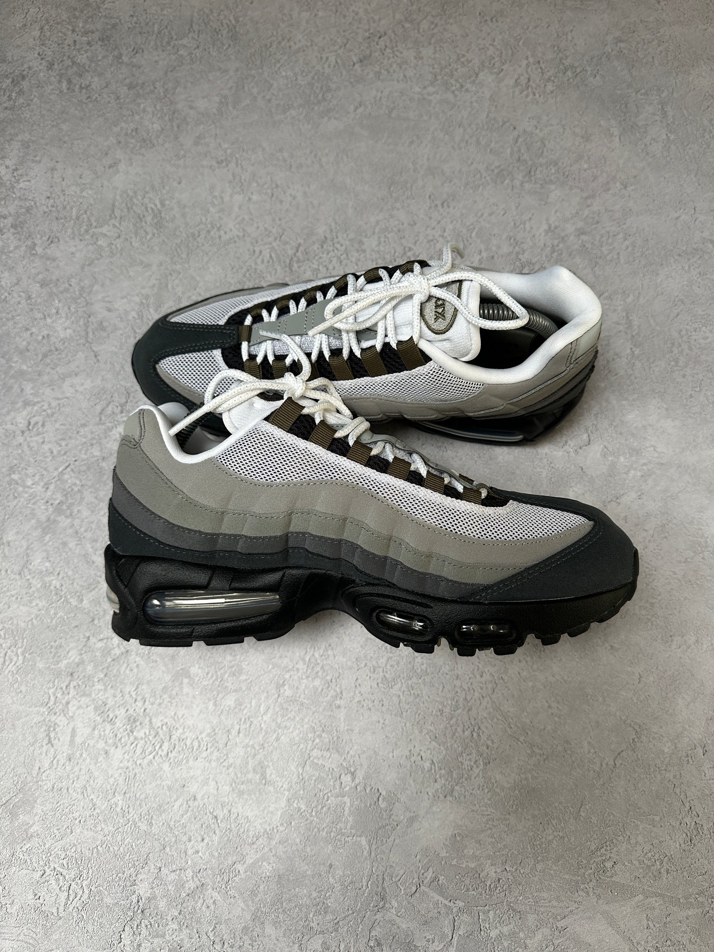 Nike Air Max 95 - Medium Olive - UK7.5