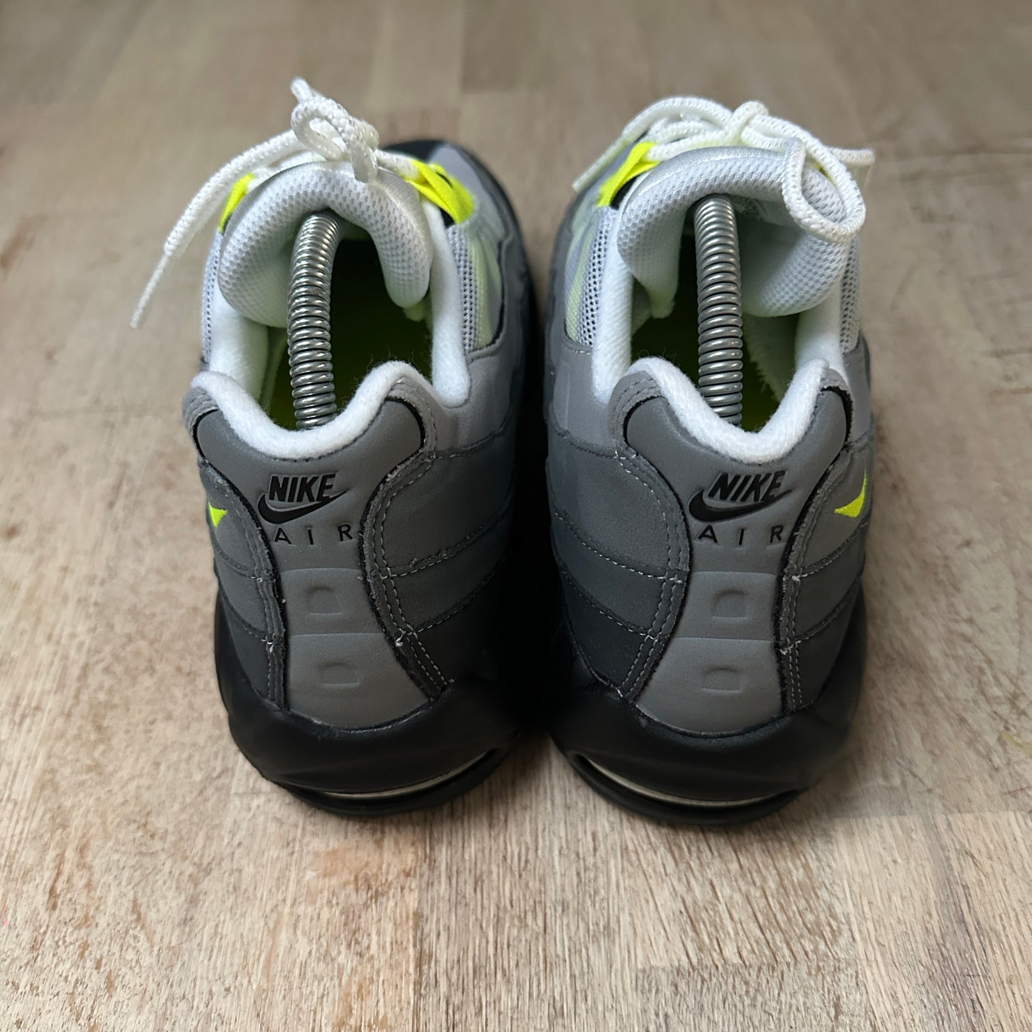 Nike Air Max 95 - Neon 2020 - UK8.5