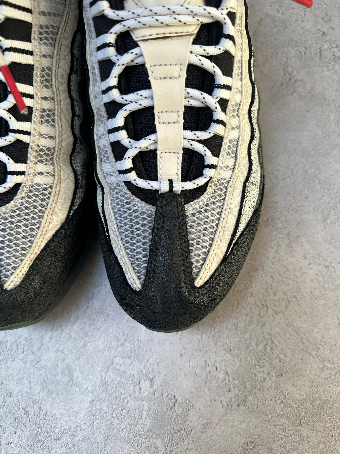 Nike Air Max 95 - Day of the Dead - UK8