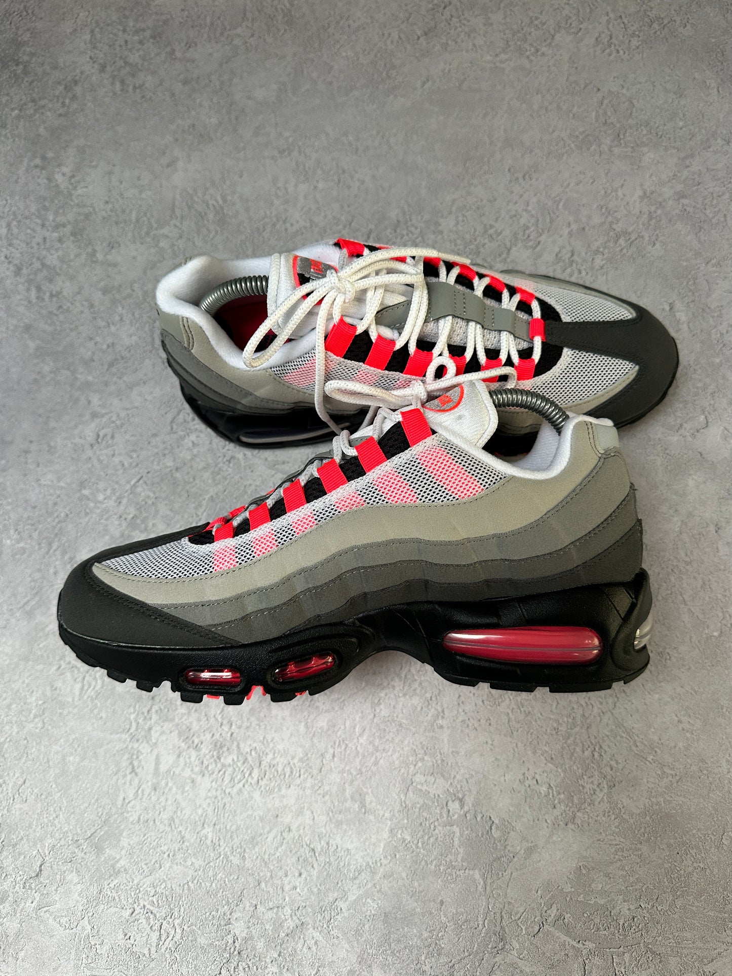 Nike Air Max 95 - Solar Red 2025 - UK7.5