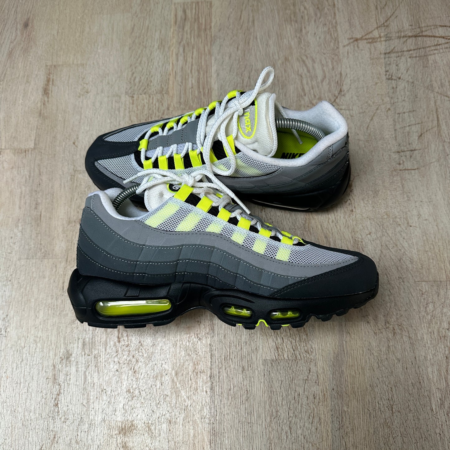 Nike Air Max 95 - Neon 2020 - UK7.5