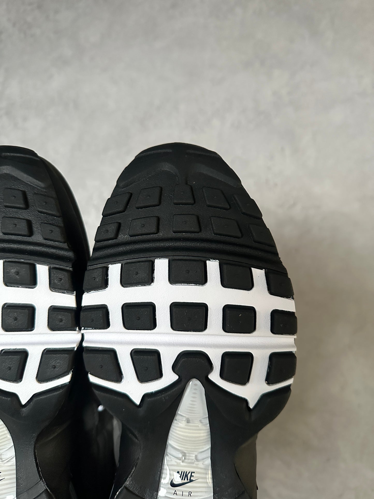 Nike Air Max 95 - Granite 2026 - UK7.5