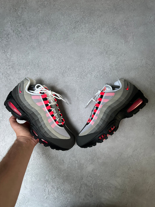 Nike Air Max 95 - Solar Red 2025 - UK8.5
