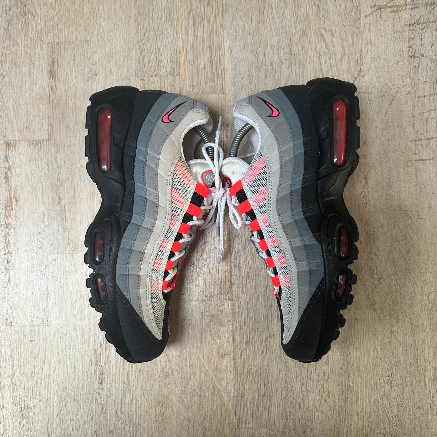 Nike Air Max 95 - Solar Red 2017 - UK8.5