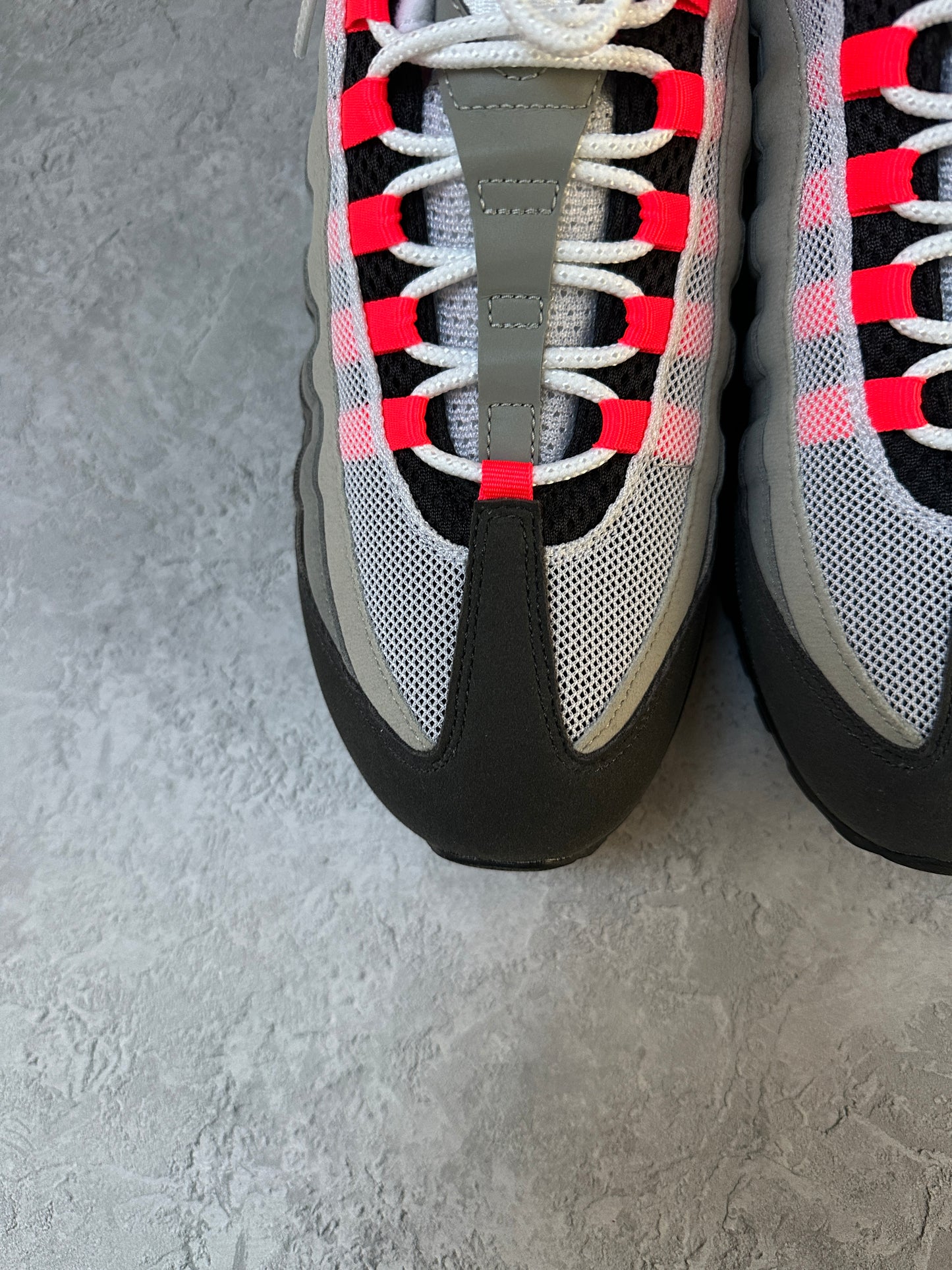Nike Air Max 95 - Solar Red 2025 - UK9.5