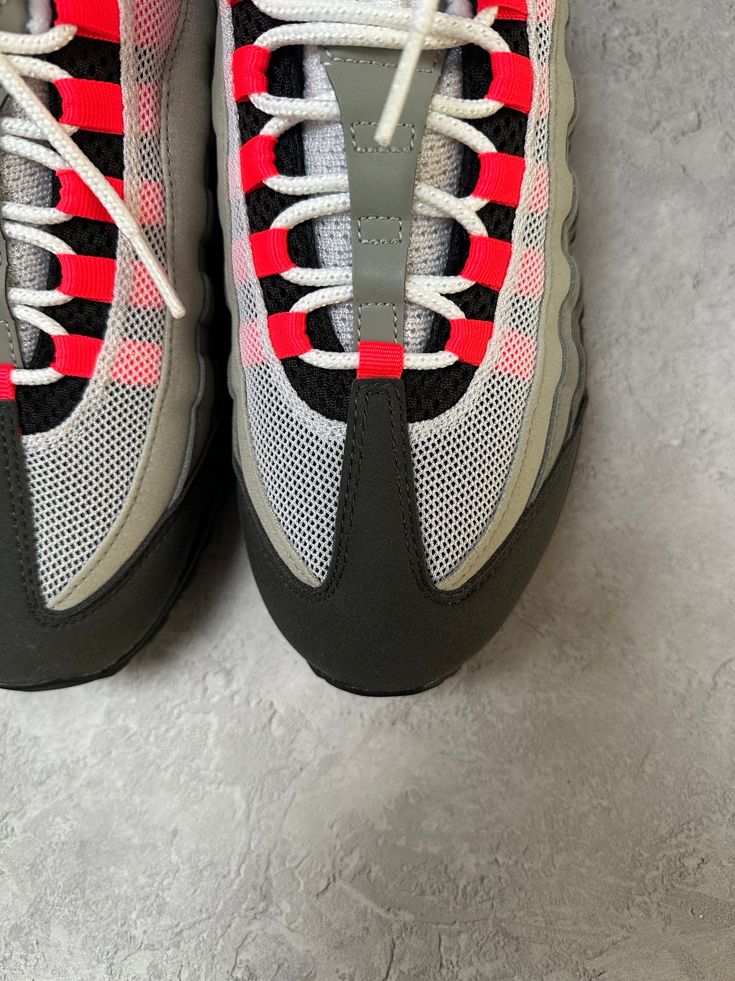 Nike Air Max 95 - Solar Red 2025 - UK7.5