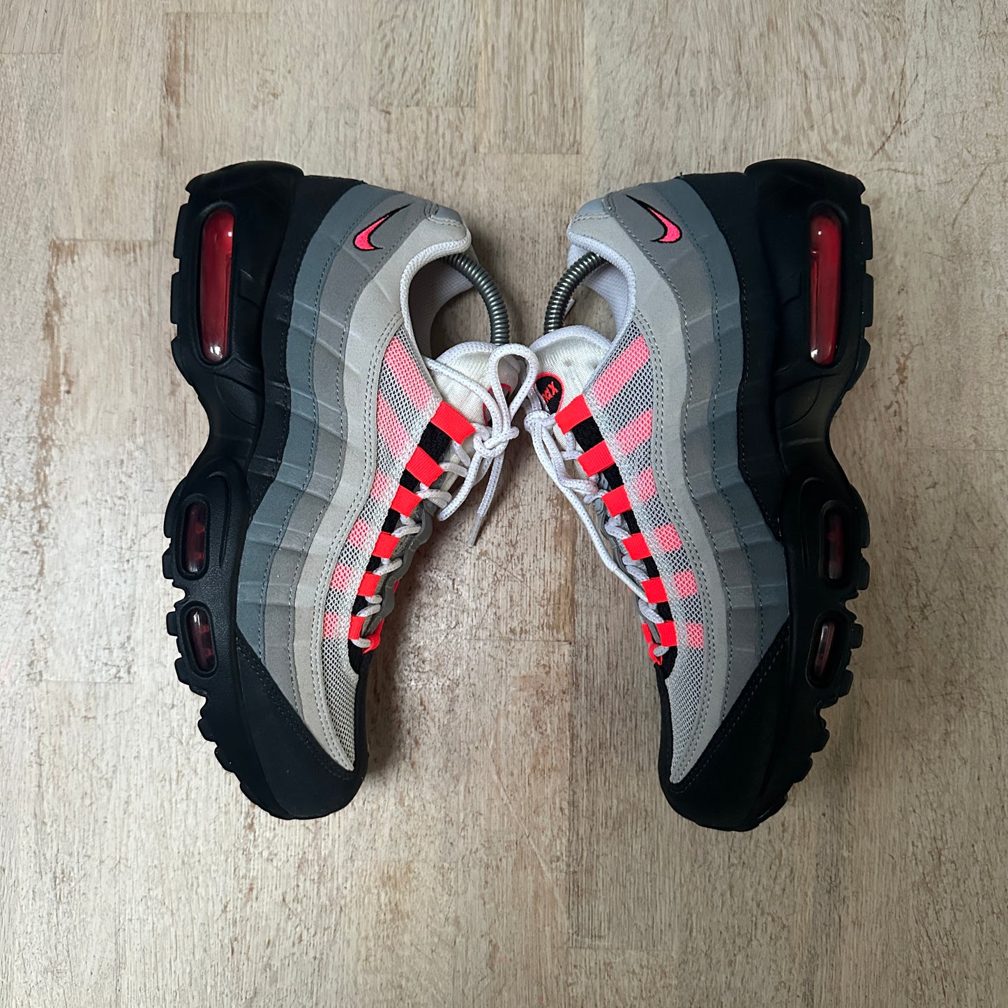 Nike Air Max 95 - Solar Red 2017 - UK8.5