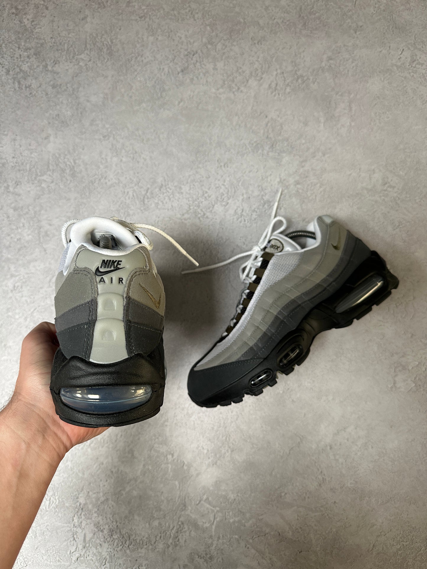 Nike Air Max 95 - Medium Olive - UK8