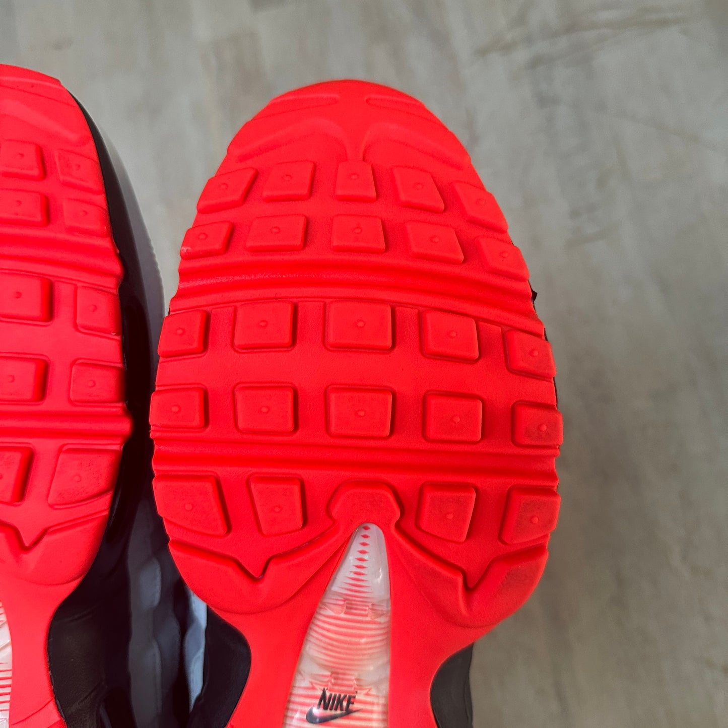 Nike Air Max 95 - Bright Crimson / Comet - UK7
