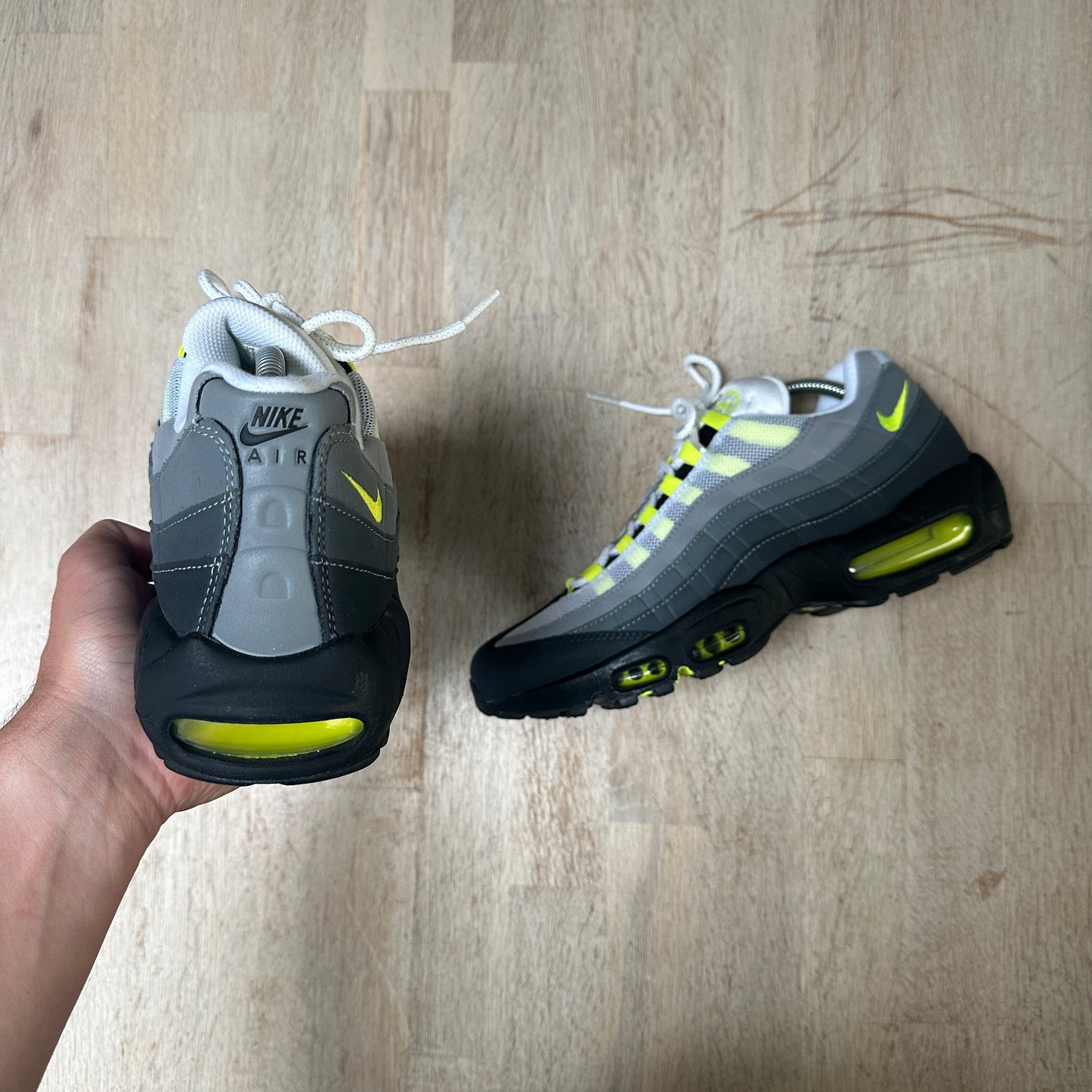 Nike Air Max 95 - Neon 2020 - UK8.5