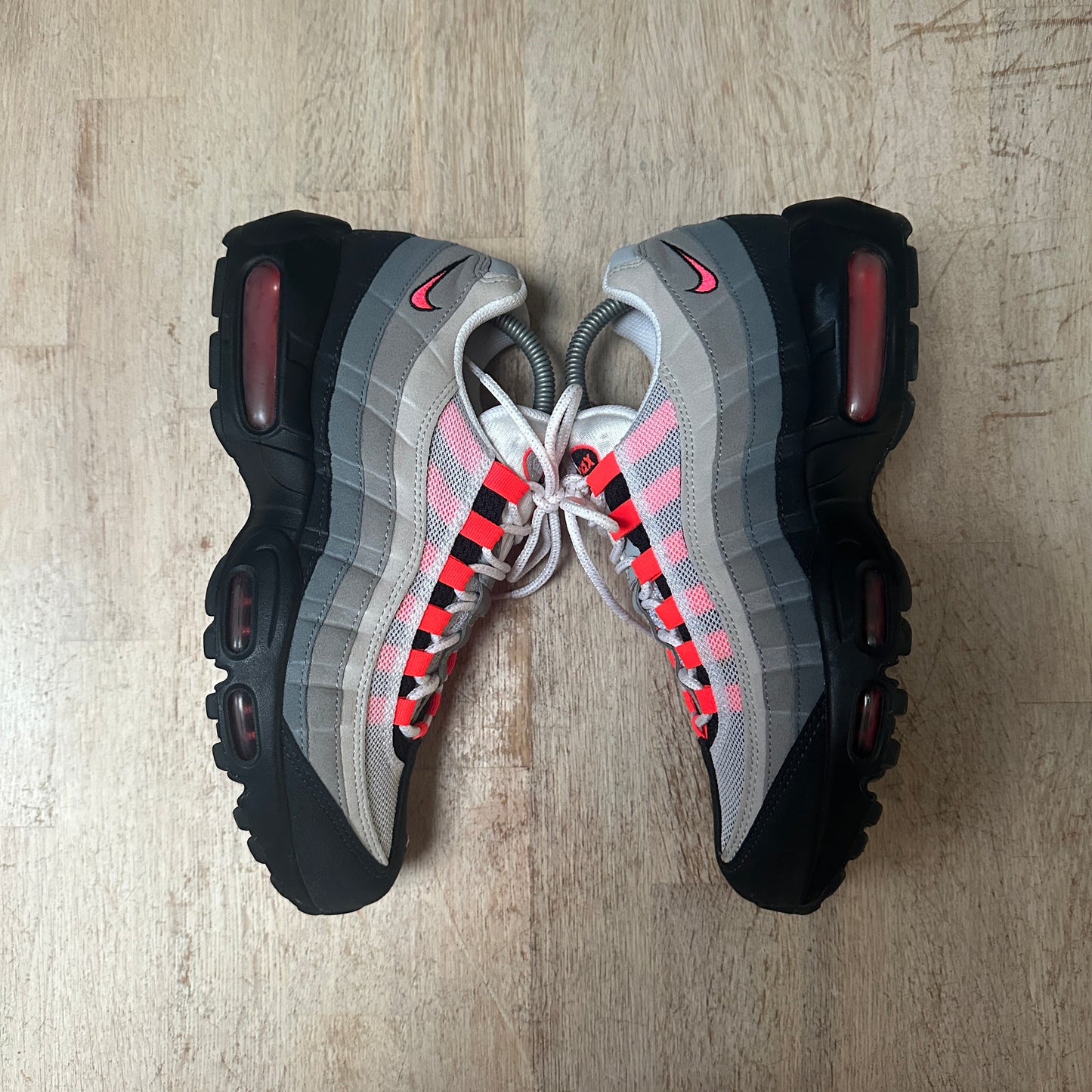 Nike Air Max 95 - Solar Red 2017 - UK7.5