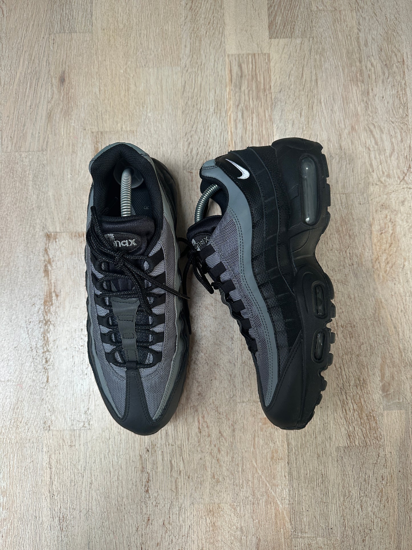 Nike Air Max 95 - Black / Smoke Grey - UK8.5