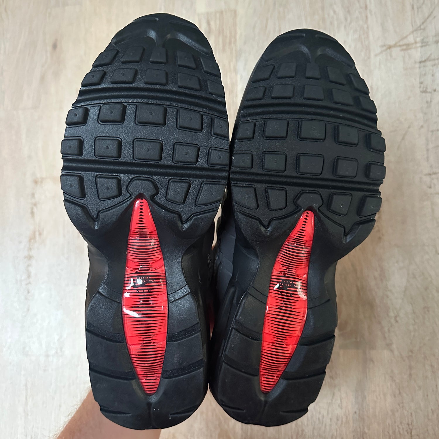 Nike air max hot sale 95 sc black red