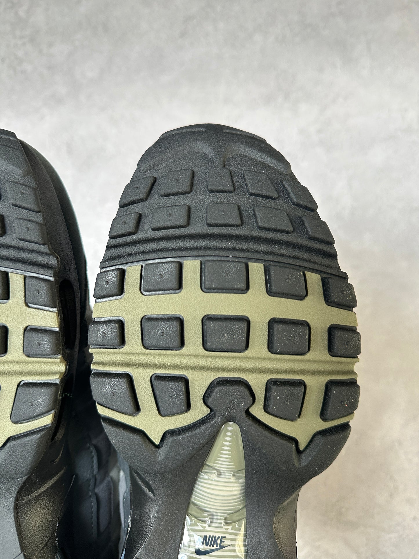 Nike Air Max 95 - Medium Olive - UK8.5
