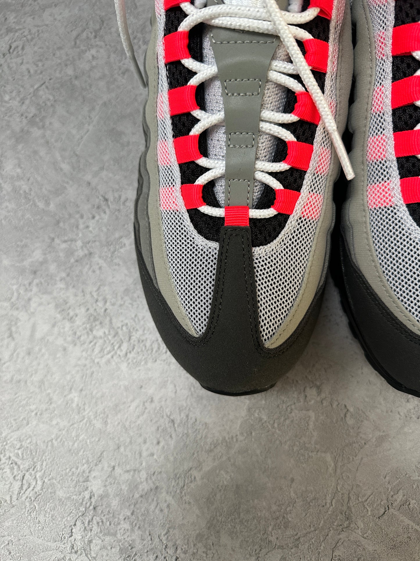 Nike Air Max 95 - Solar Red 2025 - UK7.5