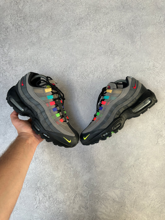Nike Air Max 95 - Evolution of Icons - UK7