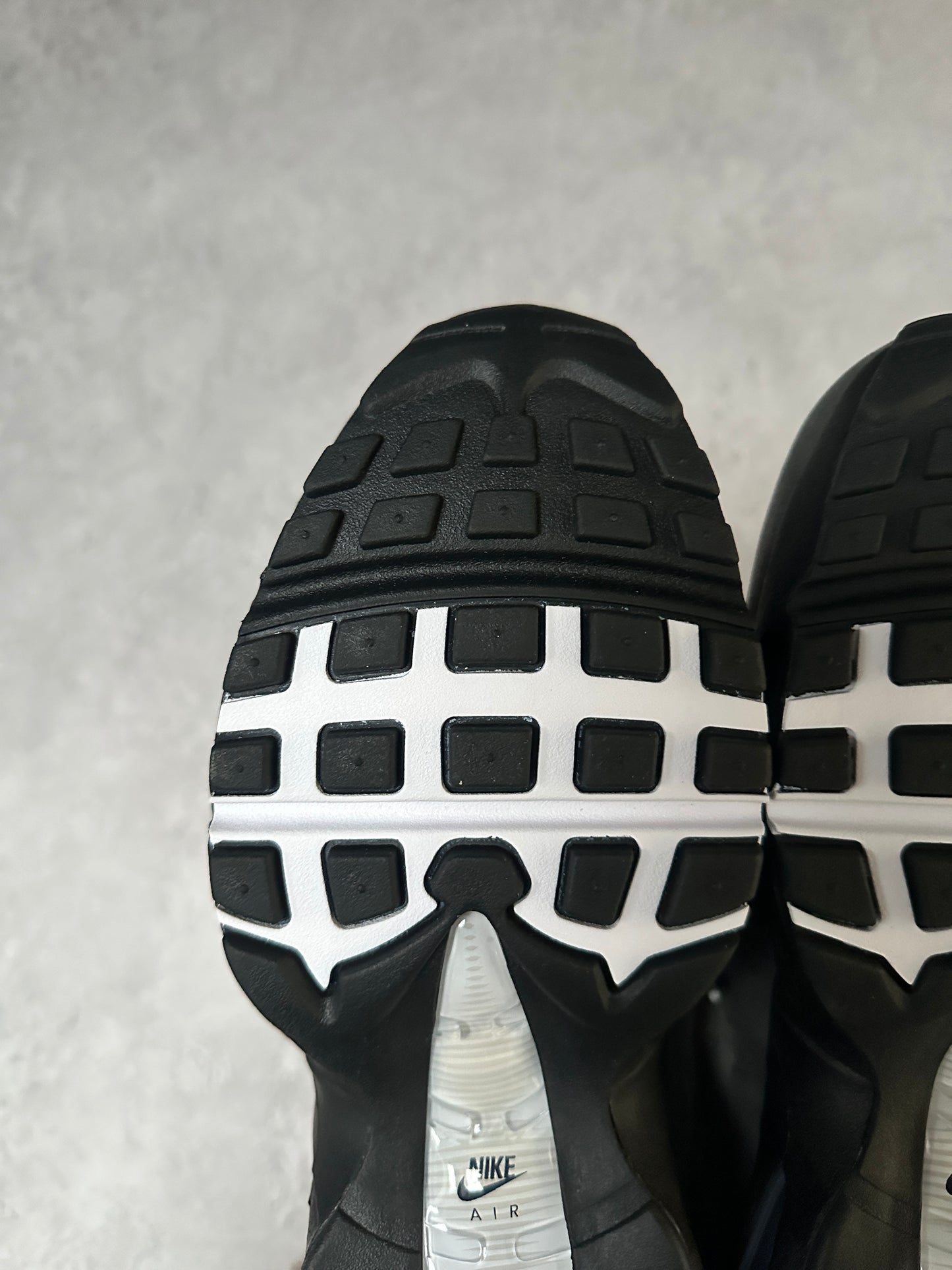 Nike Air Max 95 - Granite 2026 - UK7.5