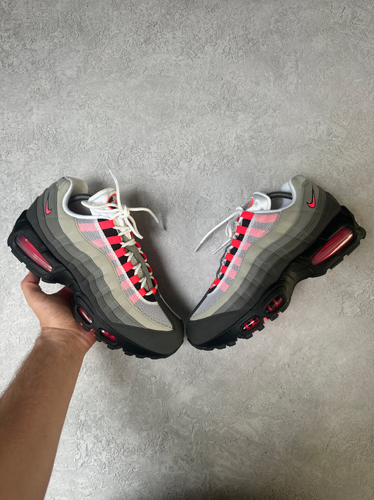 Nike Air Max 95 - Solar Red 2025 - UK8