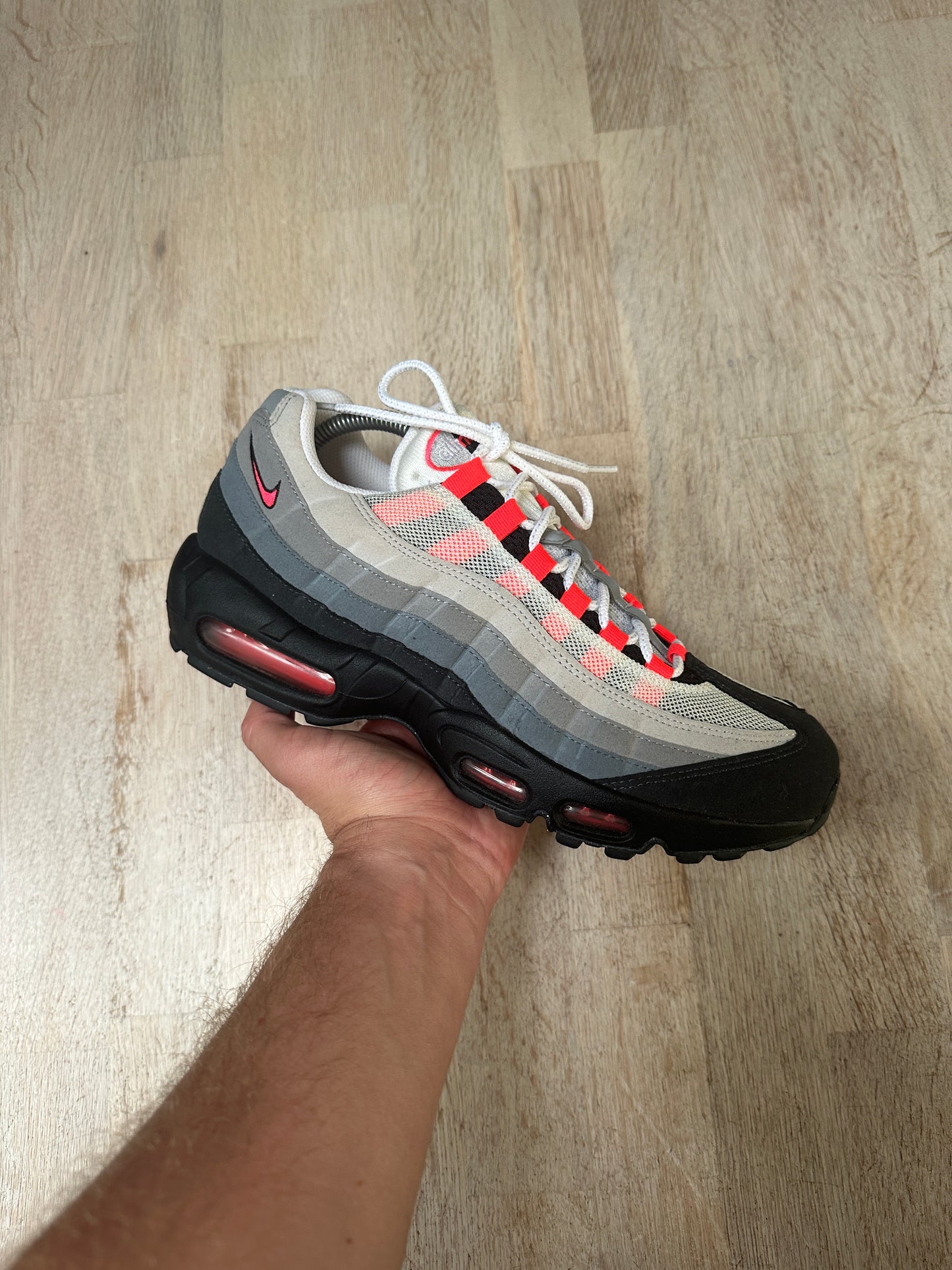 Nike Air Max 95 - Solar Red 2017 - UK8.5