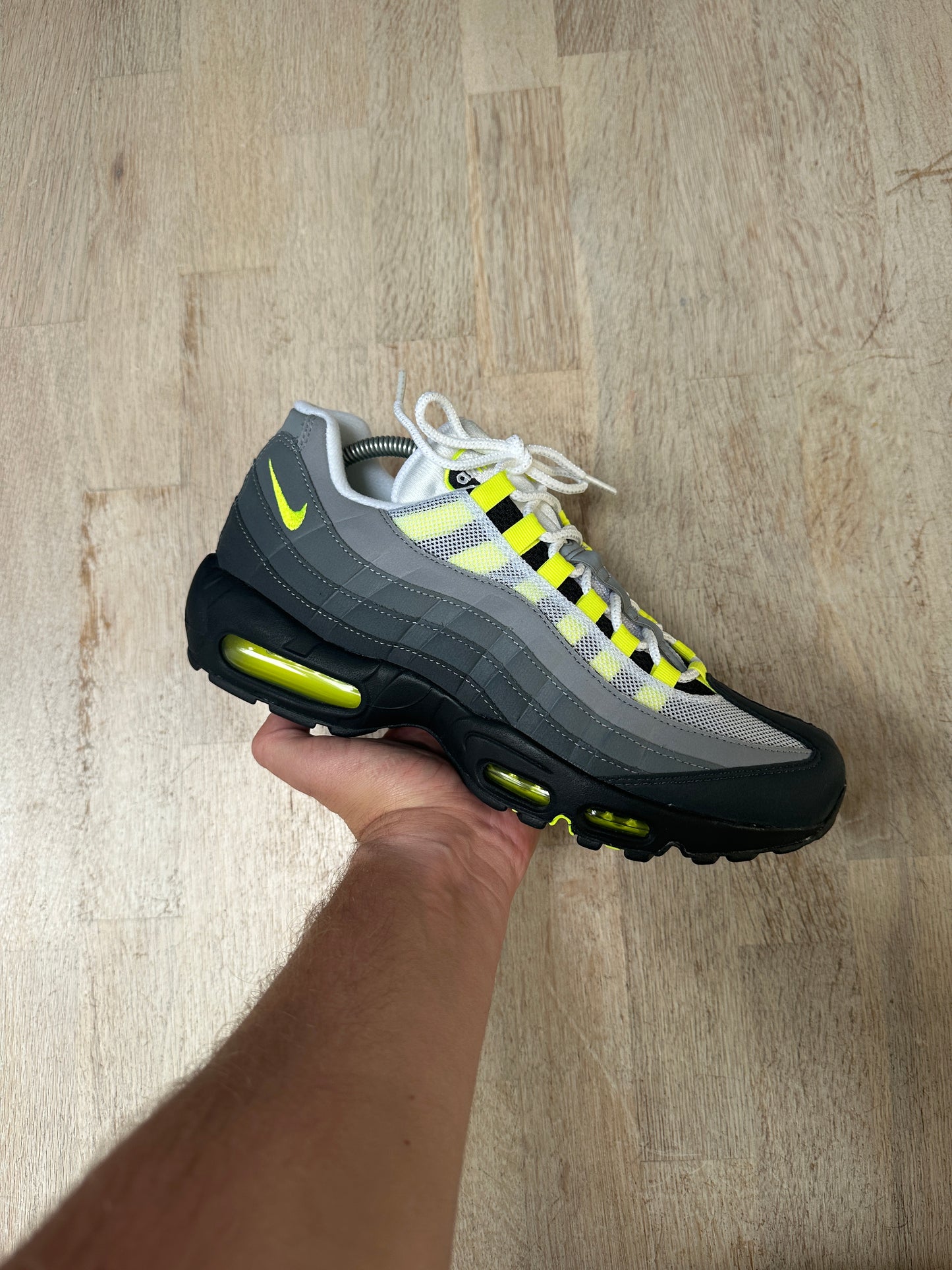 Nike Air Max 95 - Neon 2020 - UK8.5