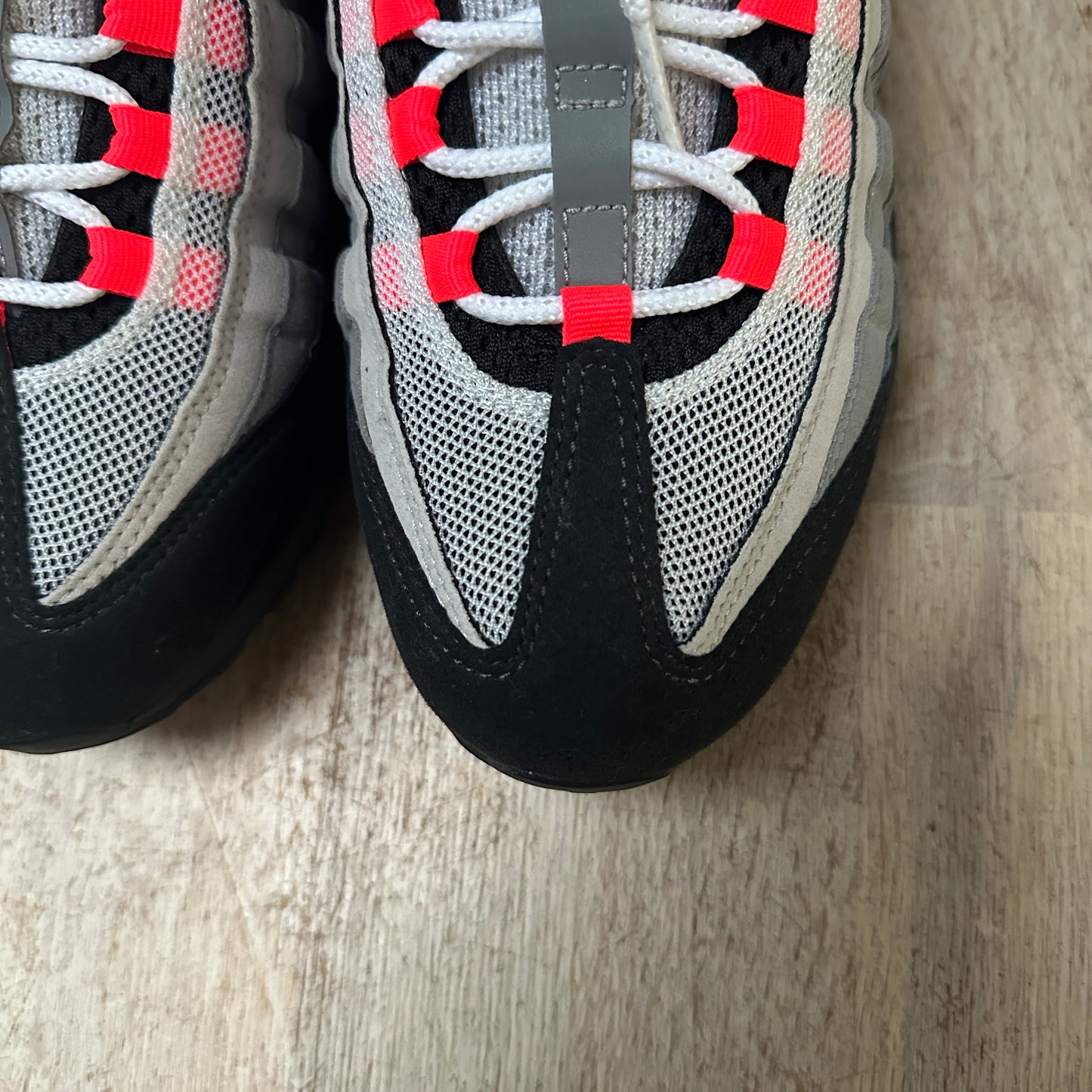 Nike Air Max 95 - Solar Red 2017 - UK8.5