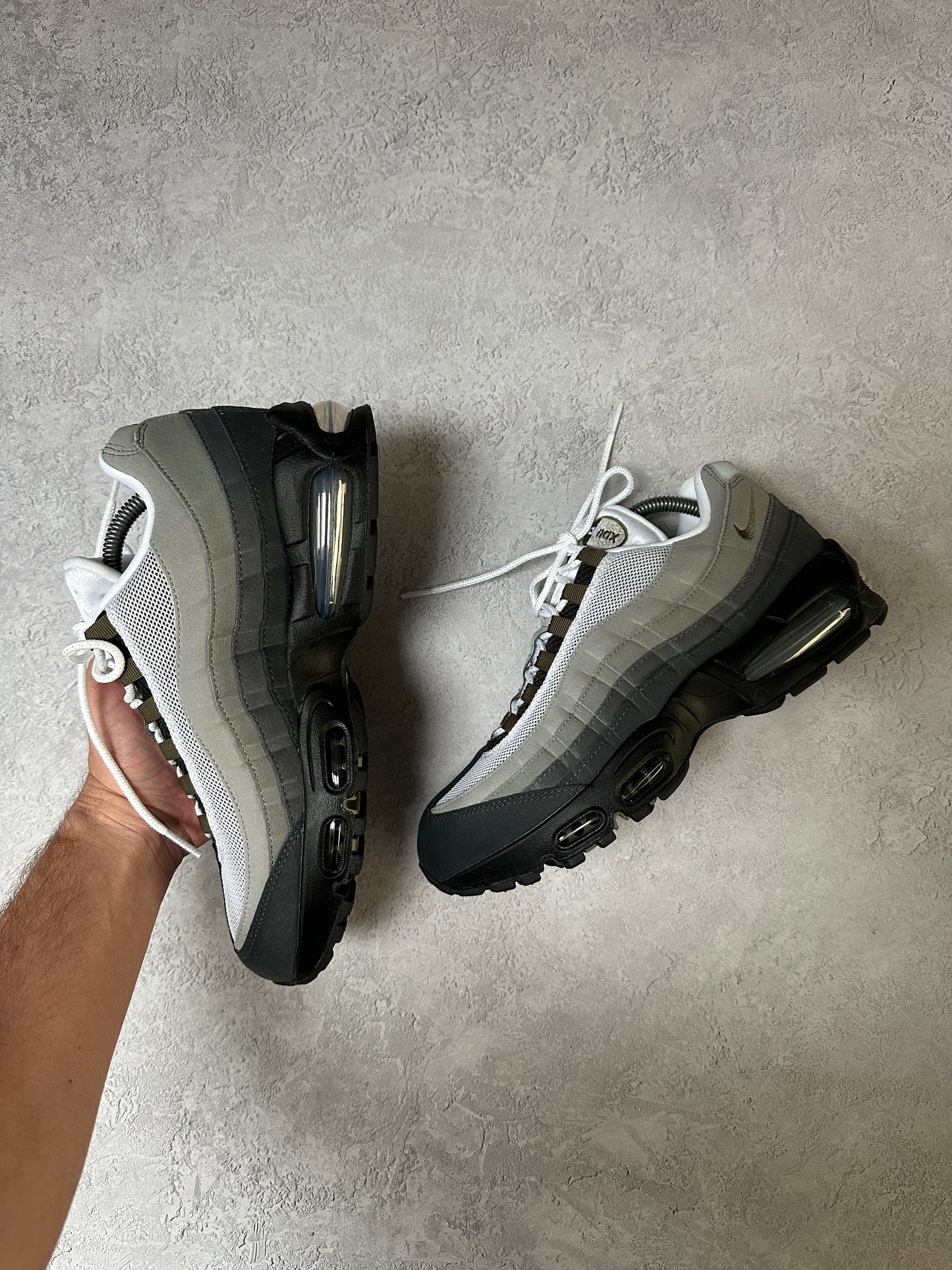 Nike Air Max 95 - Medium Olive - UK8