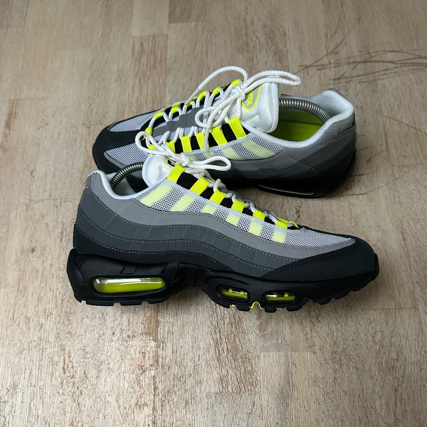 Nike Air Max 95 - Neon 2020 - UK8.5