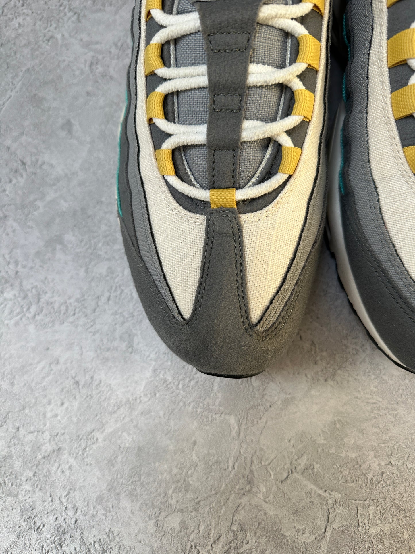 Nike Air Max 95 - Air Sprung - UK9.5