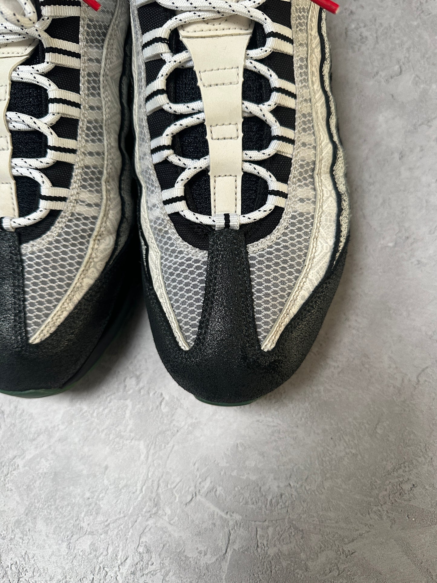 Nike Air Max 95 - Day of the Dead - UK11