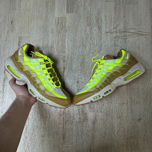 Nike Air Max 95 - Neon ID - UK10.5