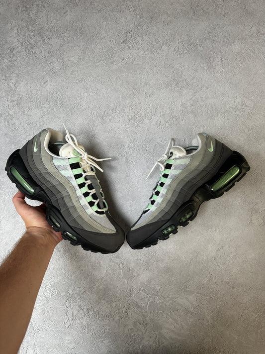Nike Air Max 95 - Fresh Mint - UK9.5
