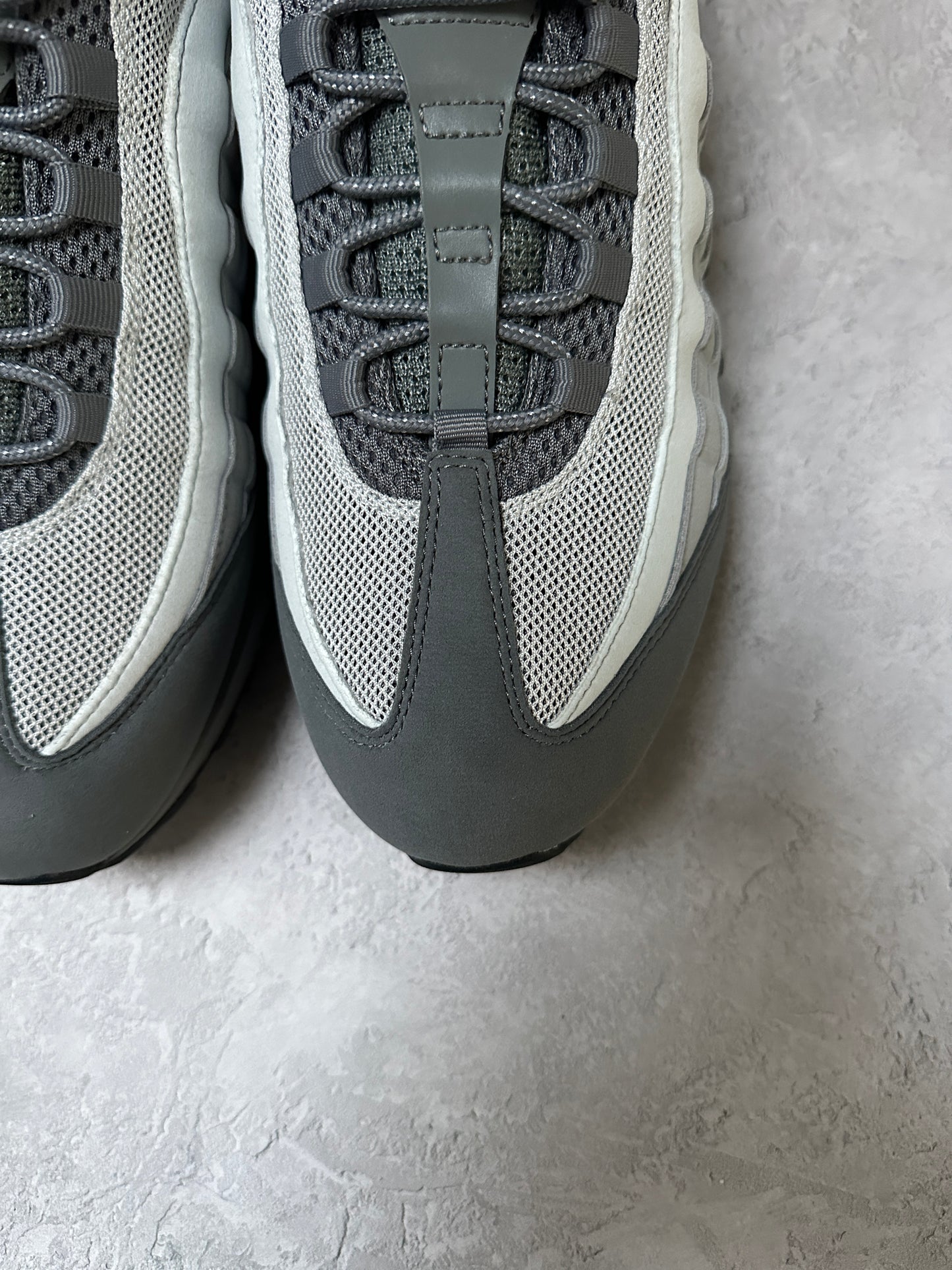 Nike Air Max 95 - Grey Green Abyss - UK11
