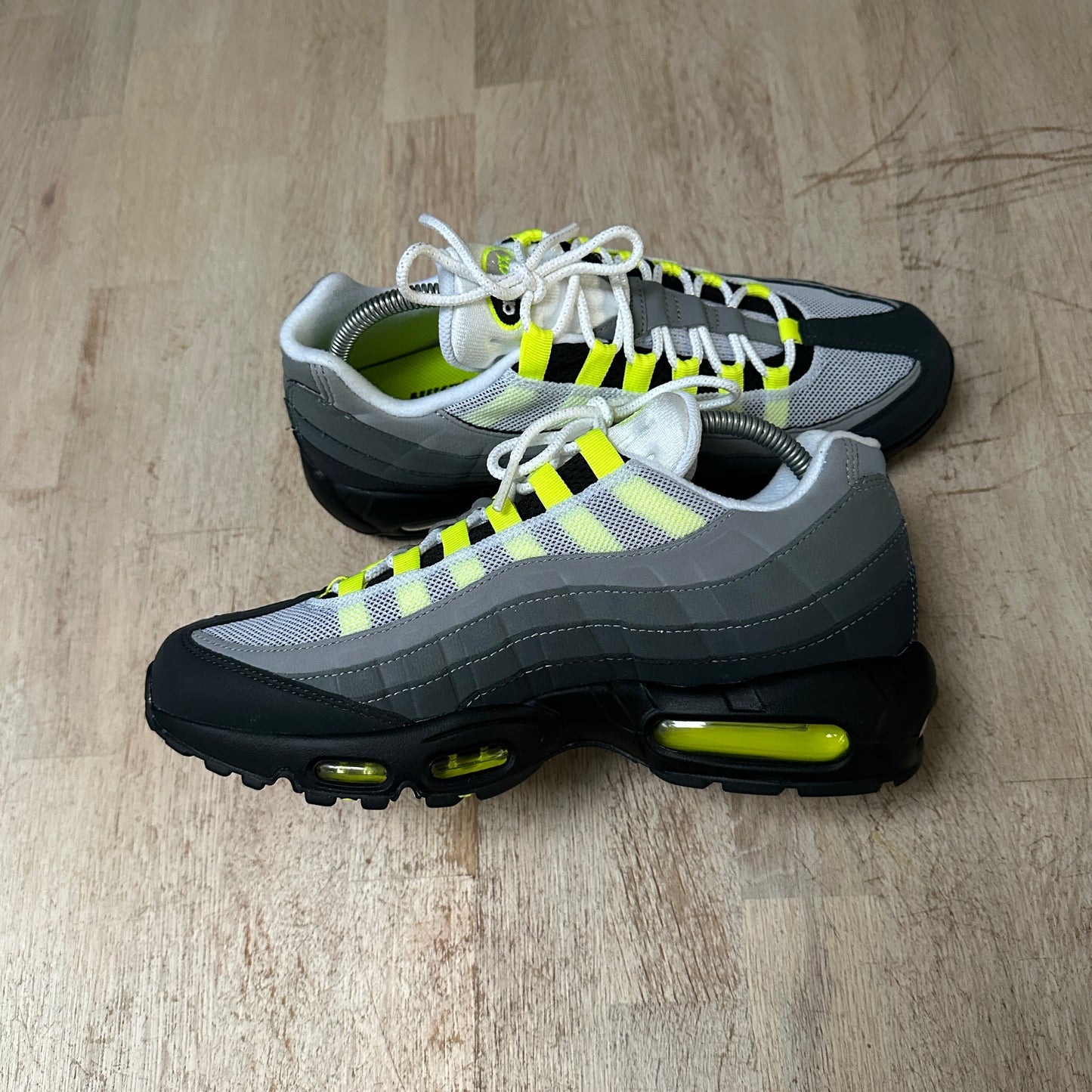 Nike Air Max 95 - Neon 2020 - UK8.5