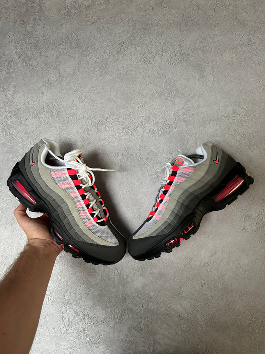 Nike Air Max 95 - Solar Red 2025 - UK10