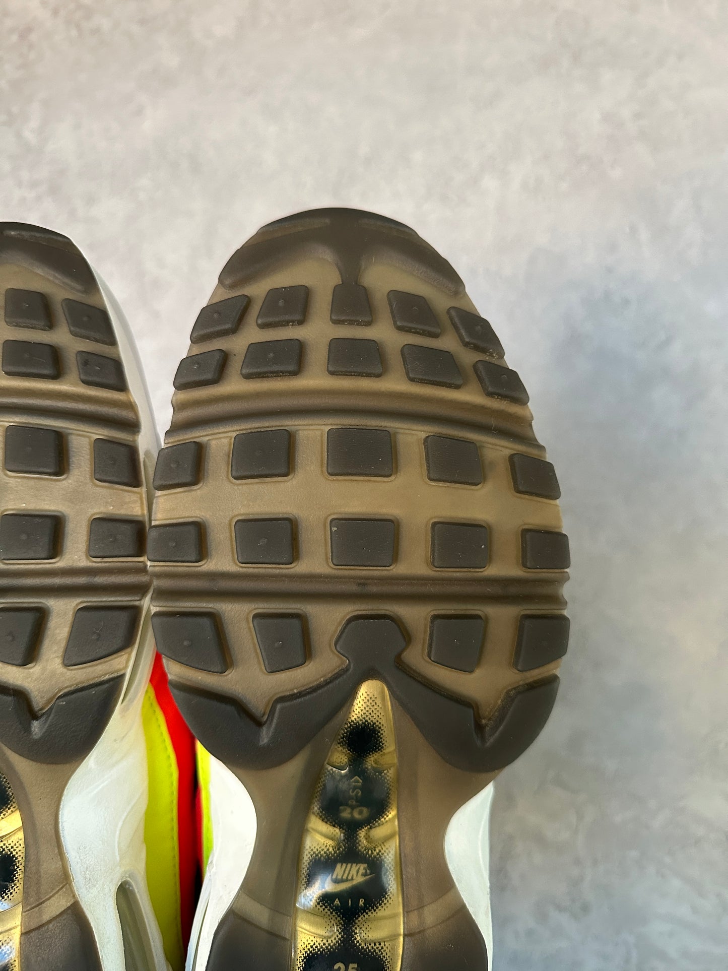 Nike Air Max 95 - Hidden Message - UK8.5